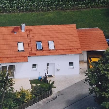 Wiflinger Graben Einfamilienhaus Villa Wörth Exterior foto